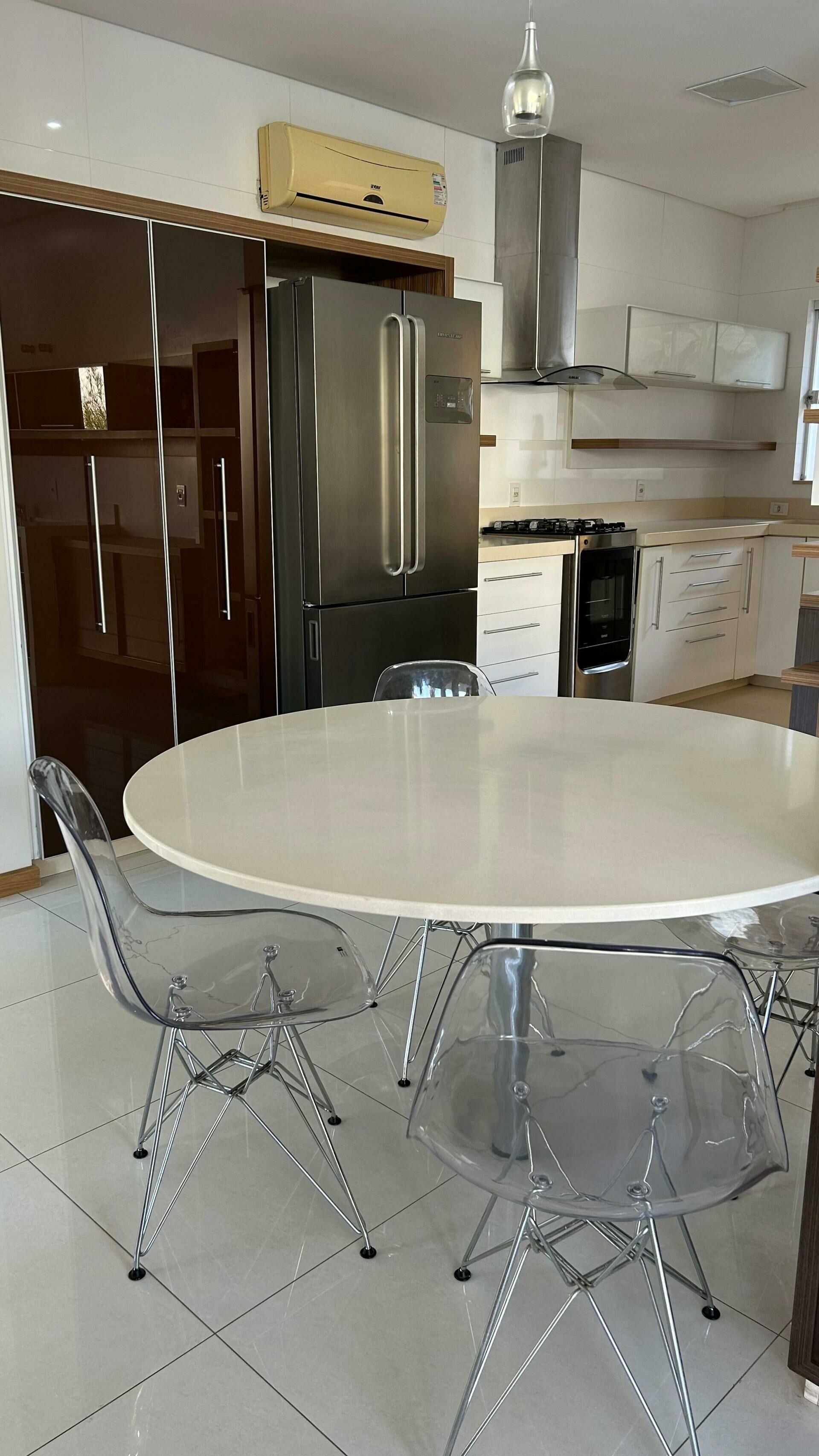 Imagem do Casa com piscina em condomínio Residencial  Fechado no bairro Jaraguá Esquerdo